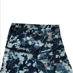 Lulu lemon flower leggings